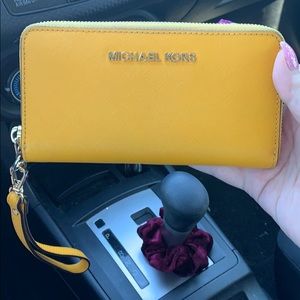 Michael Kors Wallet Wristlet